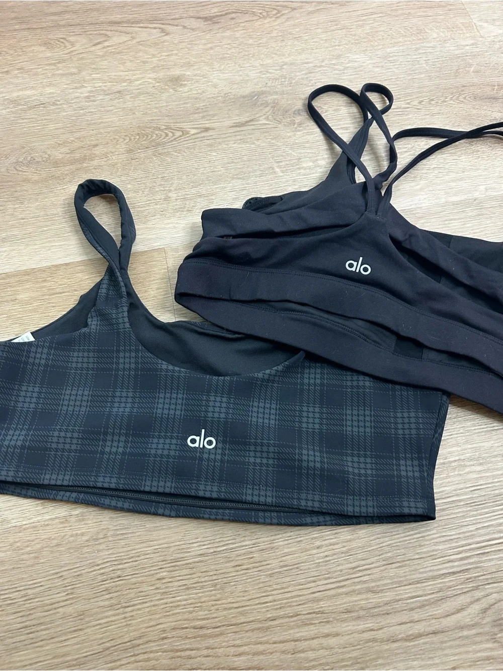 Bundle of 2 ALO Yoga Sports Bra Black and Plaid Size Large